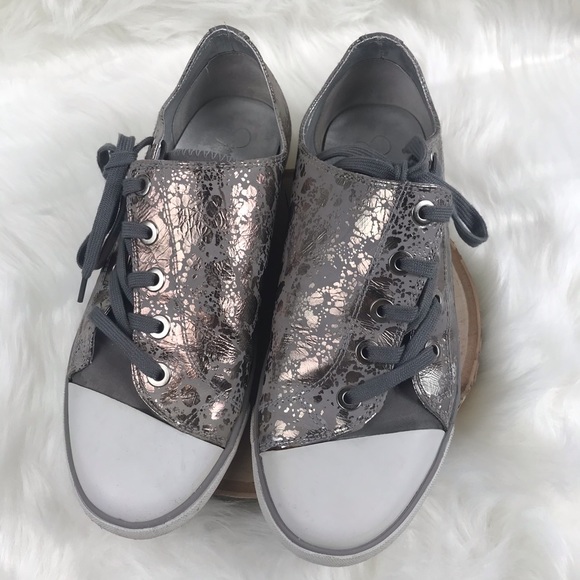 Jessica Simpson Cola Sneakers - Picture 2 of 8